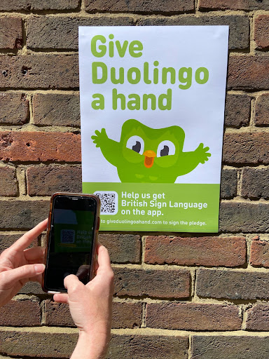 SCA students want us all to ‘sign’ the pledge to get British Sign Language on Duolingo
